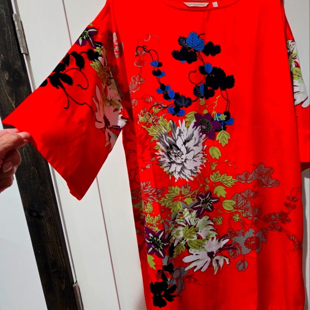 Soft Surroundings Orange Satin Silk like Kimono 3/4 Bell hemmed Sleeves Small S